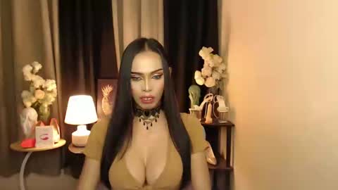 Mistress MikeyAlawi online show from 3, 2, 2025
