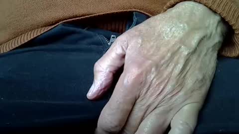 Snapshot of mikeybed chatting on 24, 9, 2025 mikeybed online show from 24, 9, 2025