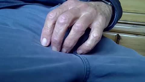 Snapshot of mikeybed chatting on 21, 10, 2025 mikeybed online show from 21, 10, 2025