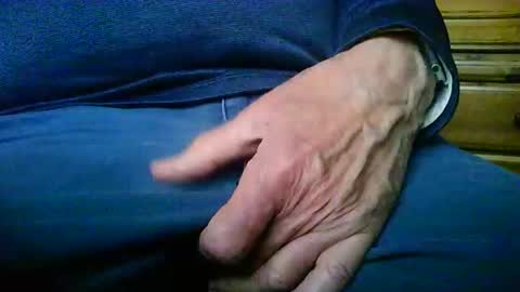 Snapshot of mikeybed chatting on 15, 2, 2026 mikeybed online show from 15, 2, 2026