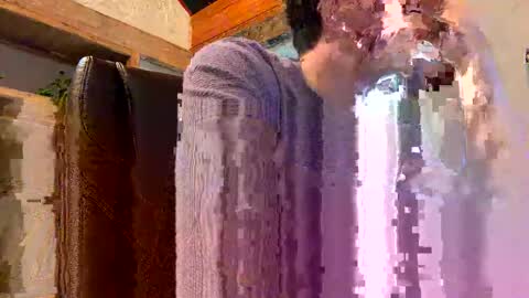 Snapshot of mikeydubs10 chatting on 6, 5, 2026 mikeydubs10 online show from 6, 5, 2026