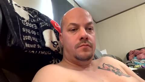 mikeylikesit2222 online show from 26, 1, 2025