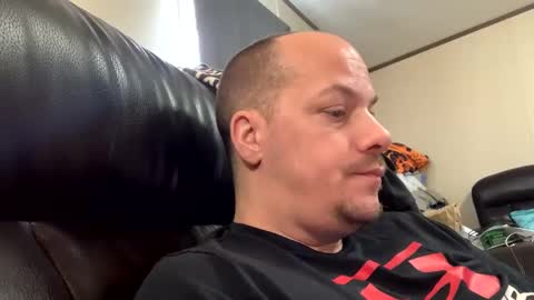 mikeylikesit2222 online show from 1, 2, 2025