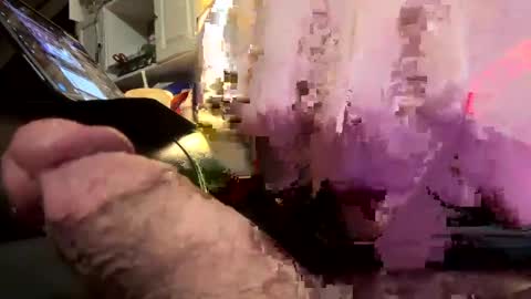 mikeylikesit2222 online show from 5, 2, 2025