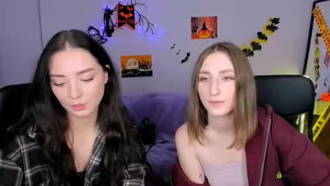 Snapshot of miki_nikki chatting on 20, 10, 2025 Miki online show from 20, 10, 2025