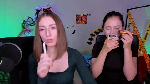 Snapshot of miki_nikki chatting on 23, 10, 2025 Miki online show from 23, 10, 2025