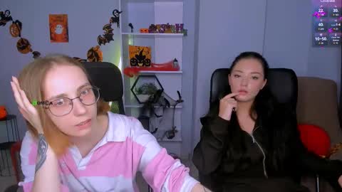 Snapshot of miki_nikki chatting on 30, 10, 2025 Miki online show from 30, 10, 2025