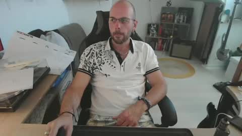 Snapshot of mikmik91 chatting on 18, 6, 2026 mikmik91 online show from 18, 6, 2026