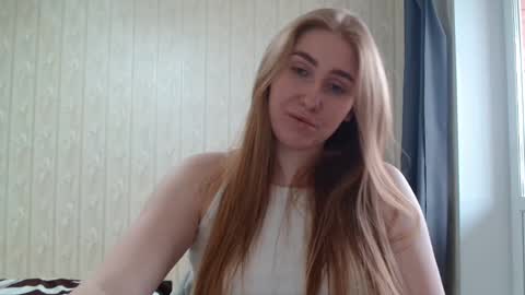 Snapshot of miku_sanders2 chatting on 18, 2, 2025 miku_sanders2 online show from 18, 2, 2025