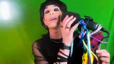 Snapshot of mikylezra chatting on 14, 9, 2025 mikylezra online show from 14, 9, 2025