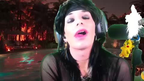 Snapshot of mikylezra chatting on 19, 10, 2025 mikylezra online show from 19, 10, 2025