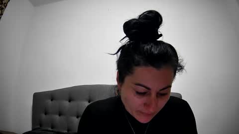 Snapshot of mikyloveu chatting on 4, 2, 2025 Mikyloveu online show from 4, 2, 2025