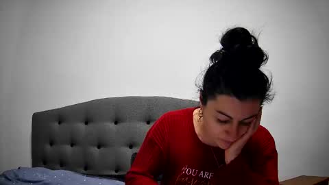 Snapshot of mikyloveu chatting on 5, 2, 2025 Mikyloveu online show from 5, 2, 2025