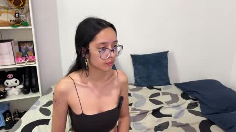 Snapshot of mila_2315 chatting on 28, 3, 2026 Mila and albert online show from 28, 3, 2026