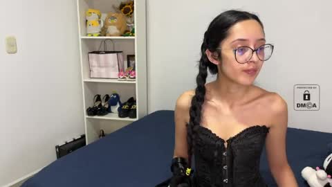 Snapshot of mila_2315 chatting on 25, 4, 2026 Mila and albert online show from 25, 4, 2026