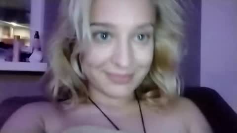 Mila 420 online show from 10, 10, 2025