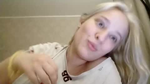 Mila 420 online show from 29, 3, 2026