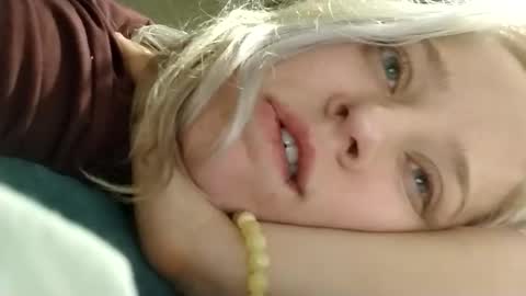 Mila 420 online show from 21, 4, 2026