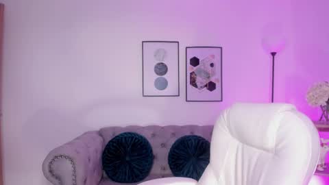 mila_blaze online show from 2, 11, 2025