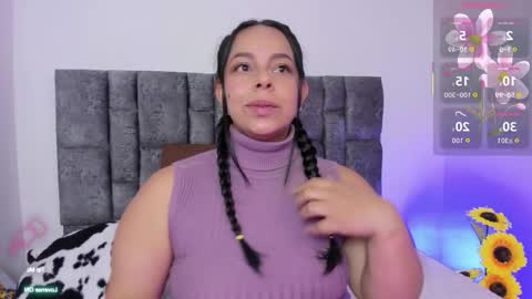 Snapshot of mila_chic chatting on 25, 10, 2025 mila  online show from 25, 10, 2025