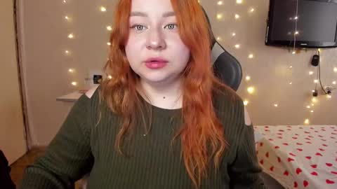 Snapshot of mila_foxxxy chatting on 4, 3, 2025 Mila shy sensual person  online show from 4, 3, 2025