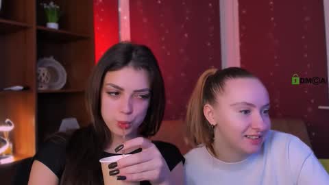 mila_glow online show from 25, 11, 2025