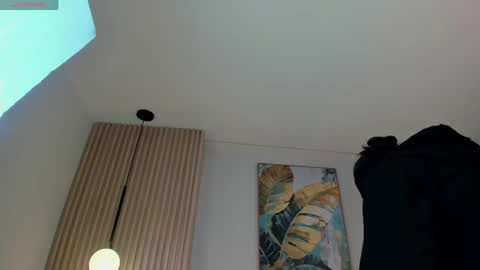 mila_hank online show from 27, 3, 2026