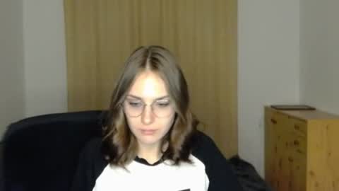 mila_keyy online show from 22, 7, 2026