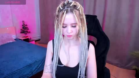 Snapshot of mila_kinor chatting on 12, 1, 2025 mila_kinor online show from 12, 1, 2025