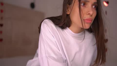 mila may  online show from 21, 2, 2025