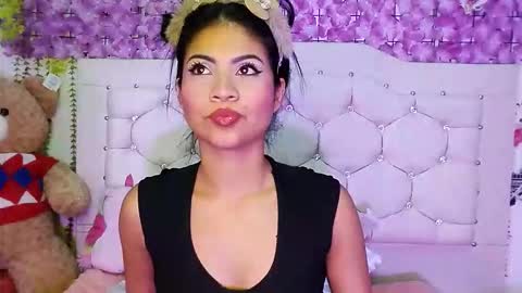 Snapshot of mila_rey25_ chatting on 23, 3, 2026 laura online show from 23, 3, 2026