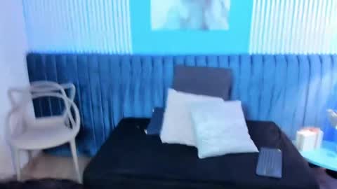 Mila and samy online show from 19, 4, 2026