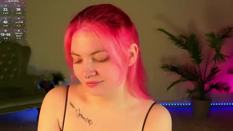 Snapshot of mila_taylorrr chatting on 20, 6, 2026 Lisa online show from 20, 6, 2026