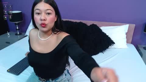Snapshot of milaaadams chatting on 26, 2, 2026 mila online show from 26, 2, 2026
