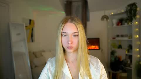 MilaBunny1 online show from 12, 2, 2026