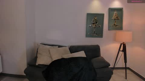 Mila online show from 29, 9, 2025