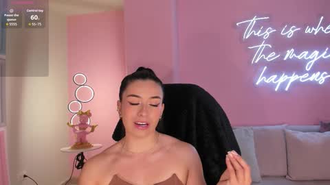 Mila online show from 8, 11, 2025