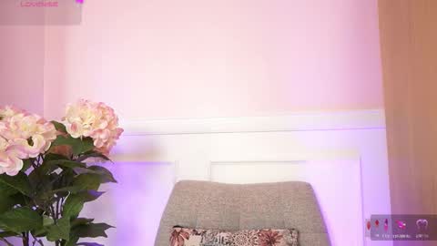 milacrave online show from 9, 2, 2026