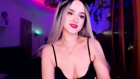 Snapshot of miladyjolie chatting on 22, 12, 2024 MiladyJolie online show from 22, 12, 2024