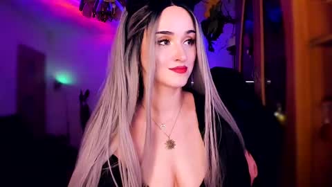 Snapshot of miladyjolie chatting on 11, 1, 2025 MiladyJolie online show from 11, 1, 2025