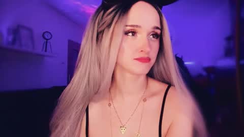 MiladyJolie online show from 6, 1, 2026