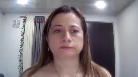 Snapshot of milagros_latin chatting on 2, 11, 2025 milagros_latin online show from 2, 11, 2025