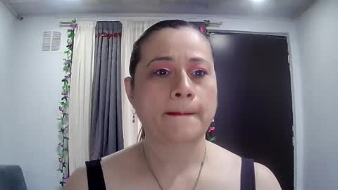 Snapshot of milagros_latin chatting on 9, 11, 2025 milagros_latin online show from 9, 11, 2025