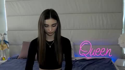 Snapshot of milalick chatting on 4, 4, 2026 milalick online show from 4, 4, 2026