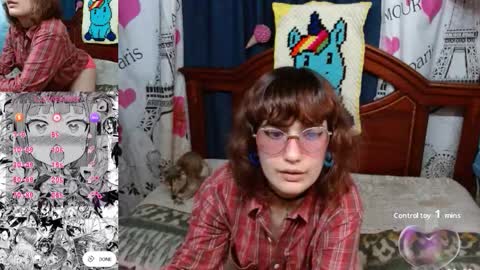 Snapshot of milalunala chatting on 14, 10, 2025 Mila-Lunala online show from 14, 10, 2025