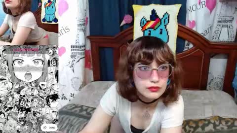 Snapshot of milalunala chatting on 15, 10, 2025 Mila-Lunala online show from 15, 10, 2025