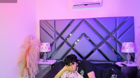 Snapshot of milan_lewiss chatting on 26, 2, 2026 milan_lewiss online show from 26, 2, 2026