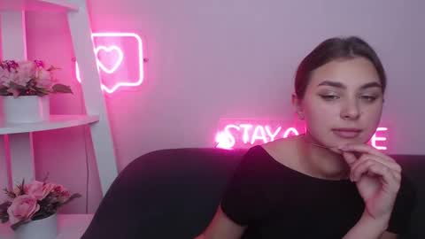 milanaangelas online show from 31, 1, 2025