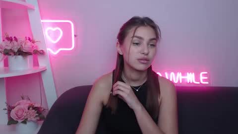 milanaangelas online show from 25, 2, 2025