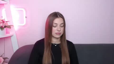 Snapshot of milanaangelas chatting on 18, 4, 2026 milanaangelas online show from 18, 4, 2026